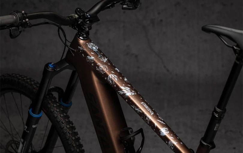 Dyedbro E-bike Frame Beschermingskit Oude School Tattoo - Wit Mat 4 Dyedbro E-bike Frame Beschermingskit Oude School Tattoo - Wit Mat - Afbeelding 2