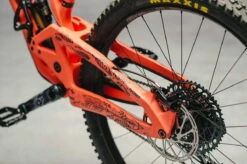 Dyedbro Dream Catcher Framebeschermingskit - Zwart Mat -Topeak Winkel FE7A8945 8EC5 4C7E 8BF3 C86C880386C3 1024x1024 2x