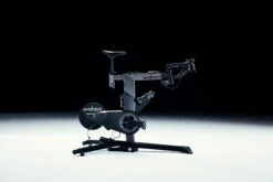 Wahoo Fitness KICKR Fiets V2 Wifi -Topeak Winkel Wahoo KICKR BIKE v2 WFBIKE3 PROFILE 02311