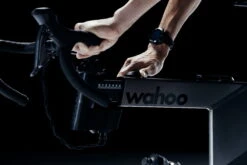 Wahoo Fitness KICKR Fiets V2 Wifi -Topeak Winkel Wahoo KICKR BIKE v2 WFBIKE3 REACH 02336