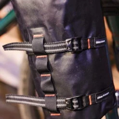 Blackburn Outpost Cargo Cage - Zwart -Topeak Winkel bbn outpost cargo bike cage black lifestyle 2