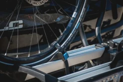 XLC Azura Xtra LED VC-C05 Bagagedrager Voor 2 E-bikes -Topeak Winkel product 3